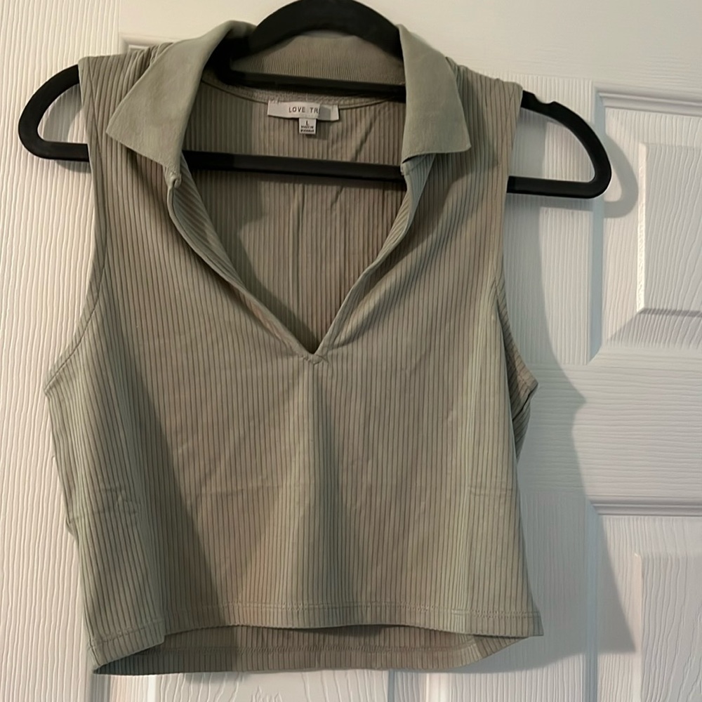Sage ribbed crop with collar